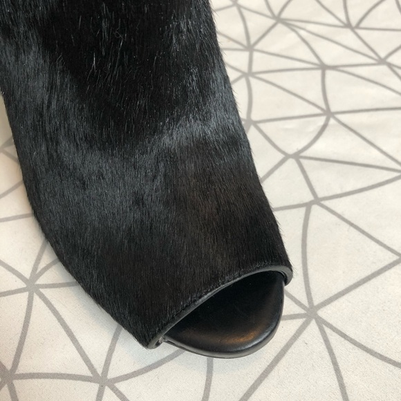 Ann Taylor open toe faux fur heel - Picture 3 of 9